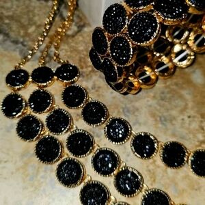 Necklace and bracelet set